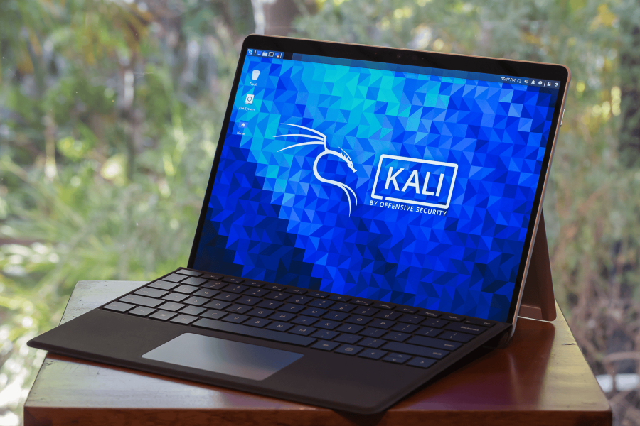 Kali Linux OS on Laptop