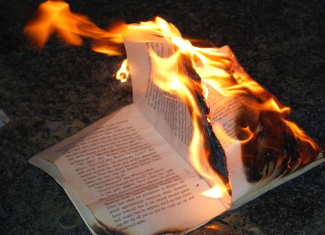 bookburning